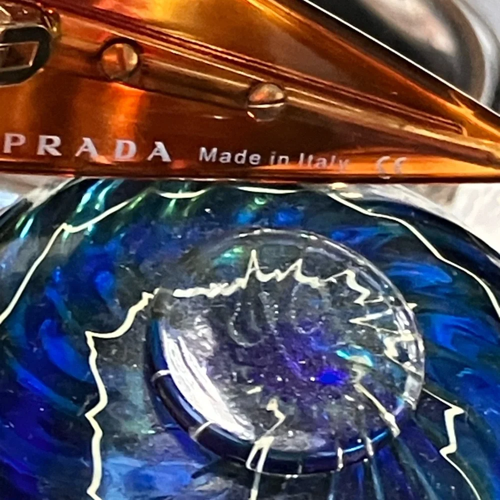 Prada Vintage sunglasses and hard case - Picture 5 of 13